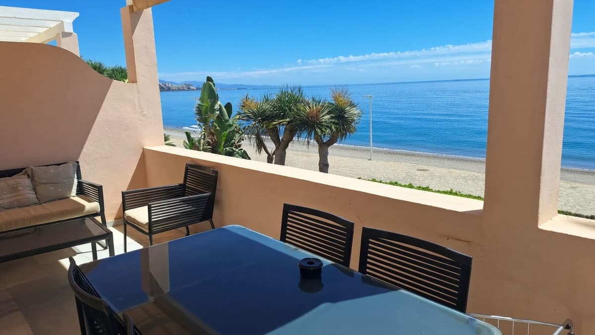 Middle Floor Apartment in Estepona — photo 4 of 10