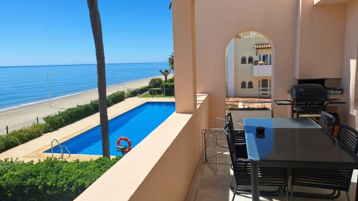 Middle Floor Apartment in Estepona — photo 6 of 10