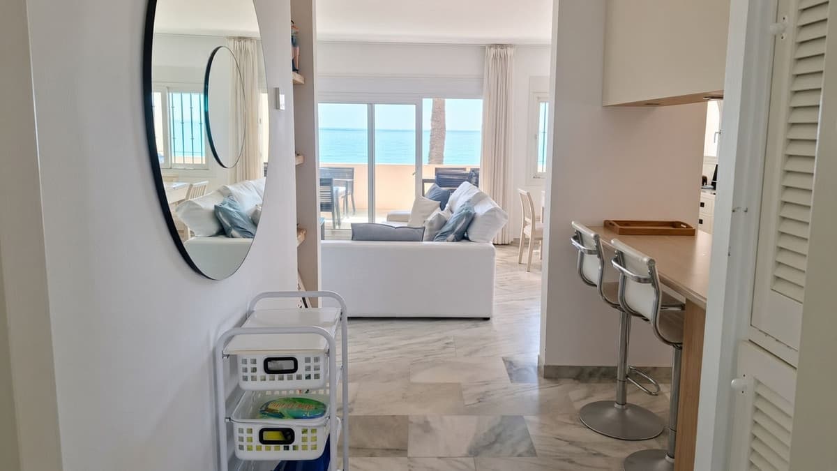 Middle Floor Apartment in Estepona — photo 10 of 10