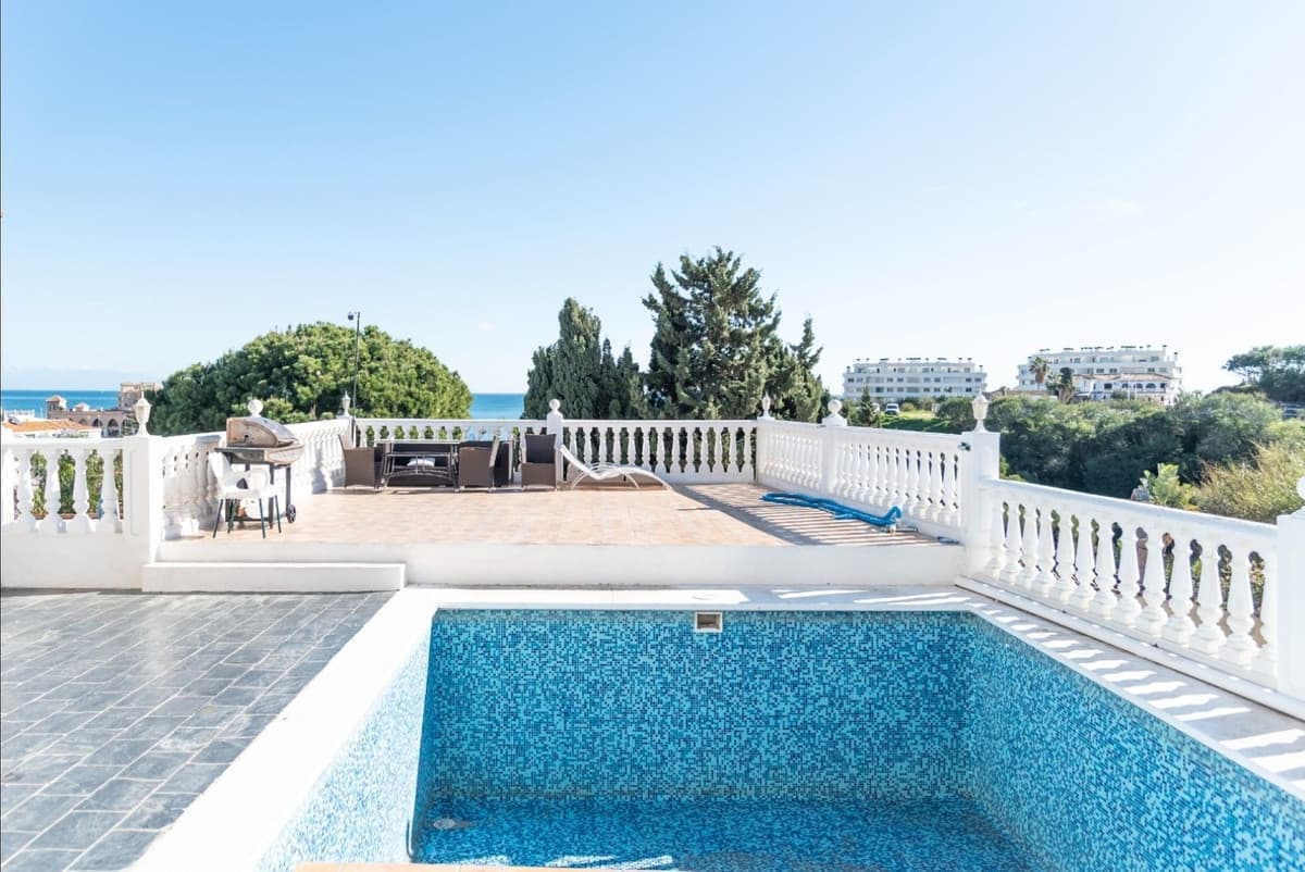 Detached Villa in Mijas Costa — photo 2 of 10