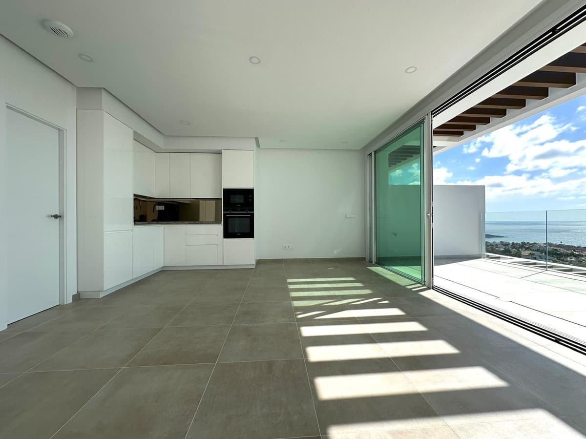 Middle Floor Apartment in La Alcaidesa — photo 6 of 10