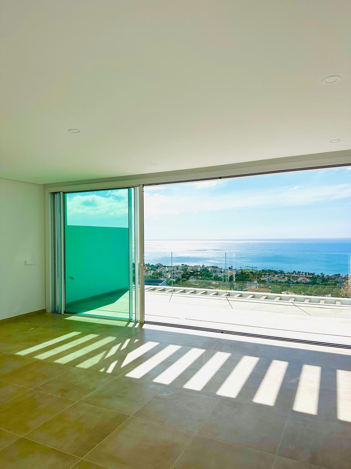 Middle Floor Apartment in La Alcaidesa — photo 7 of 10
