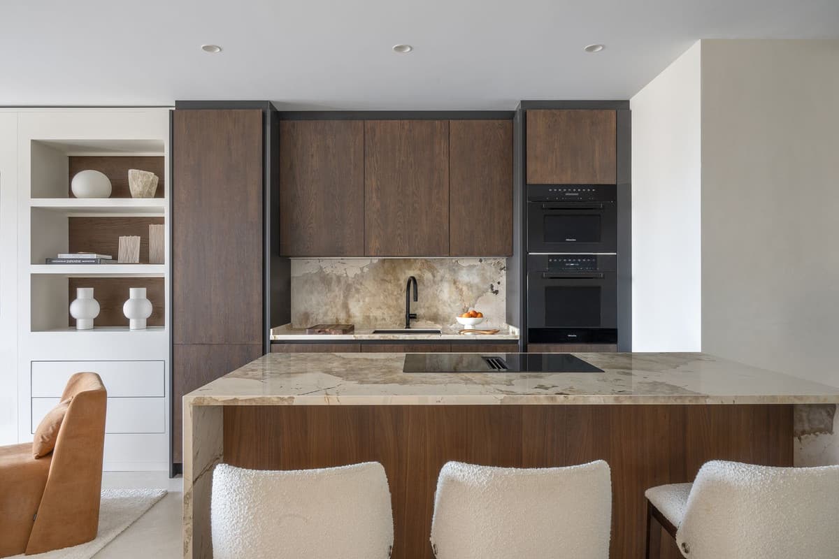 Middle Floor Apartment in New Golden Mile — photo 6 of 10
