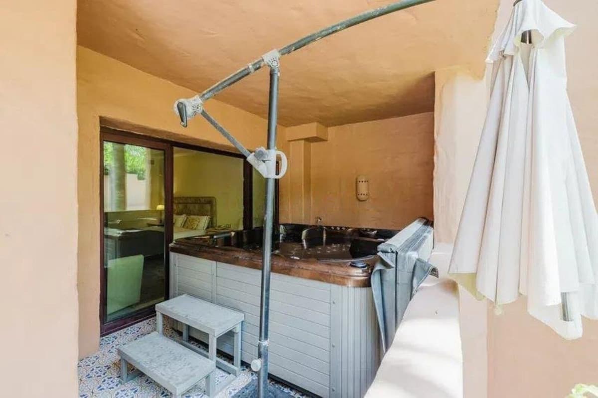 Middle Floor Apartment in Estepona — photo 6 of 10