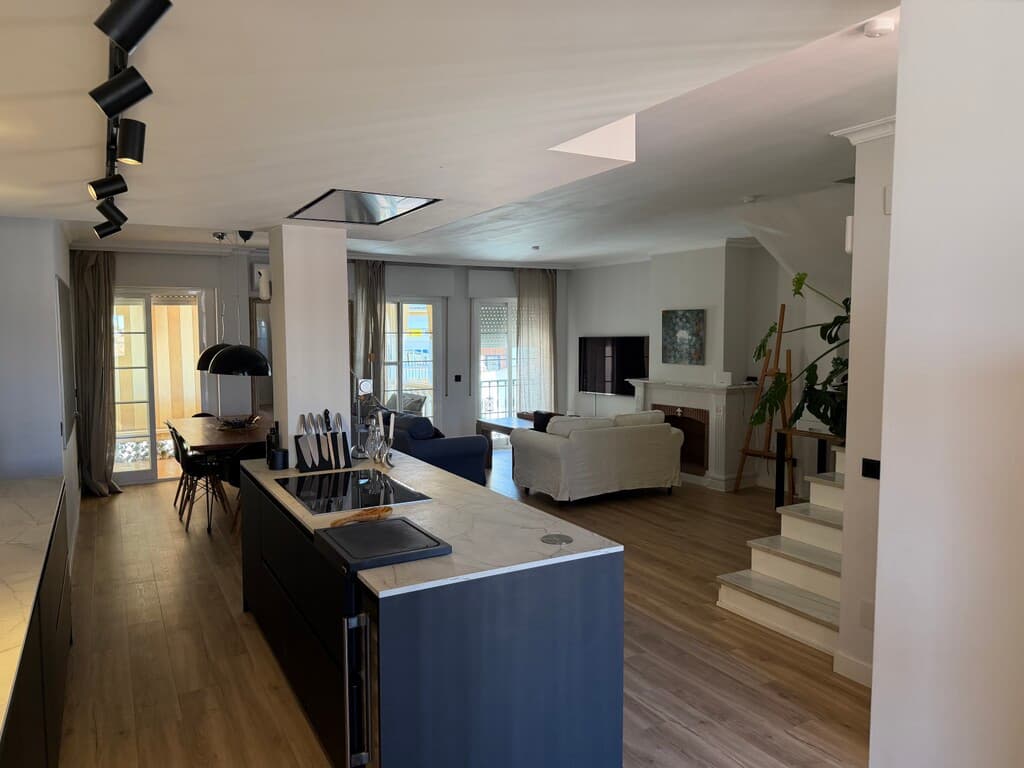 Middle Floor Apartment in Fuengirola — photo 1 of 10