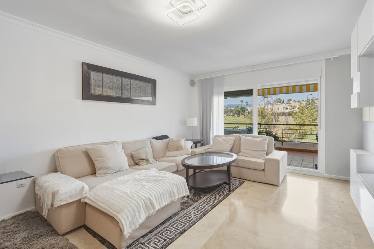 Middle Floor Apartment in San Pedro de Alcántara — photo 2 of 10