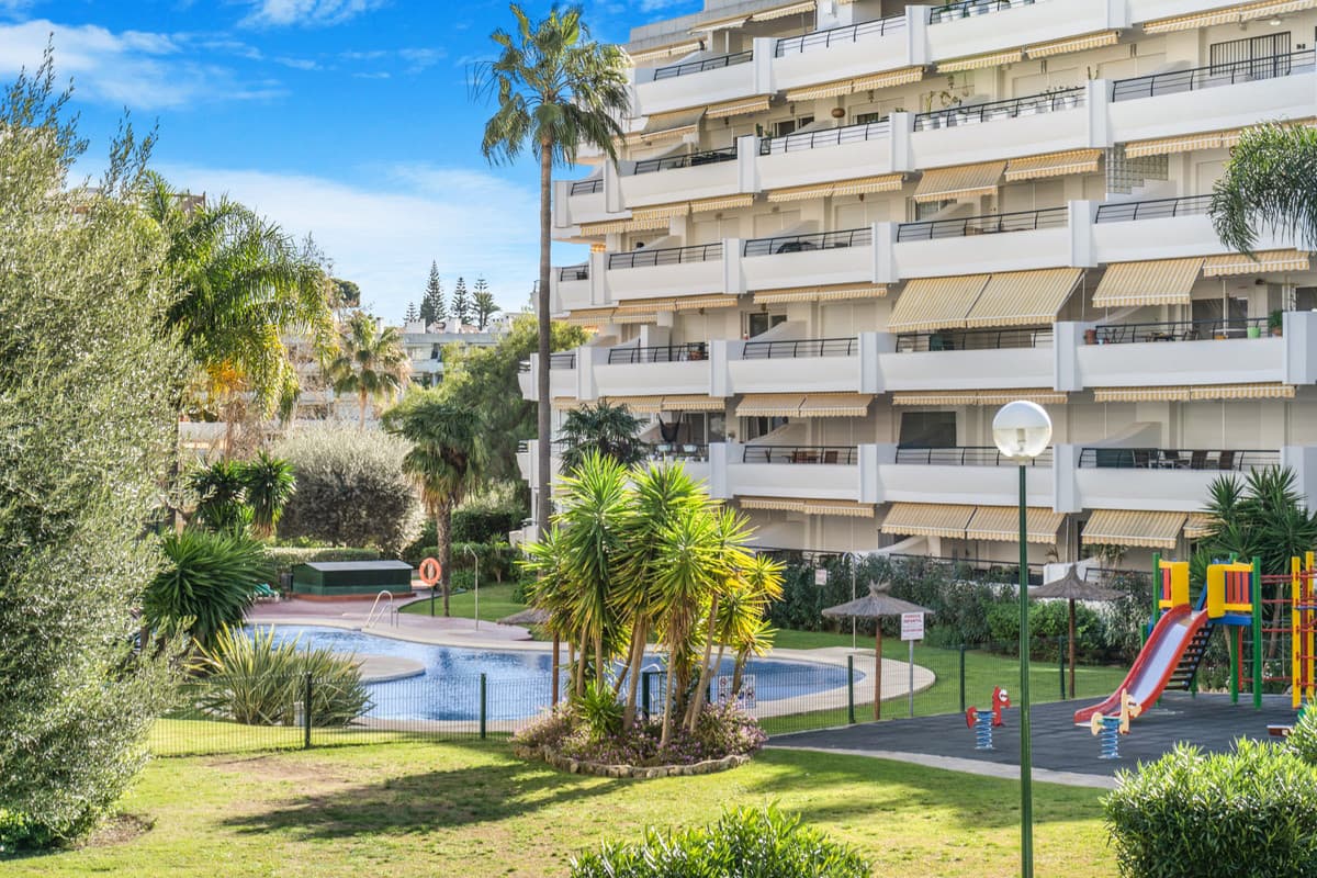 Middle Floor Apartment in San Pedro de Alcántara — photo 7 of 10