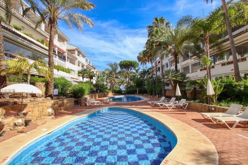 Middle Floor Apartment in Marbella — photo 2 of 10