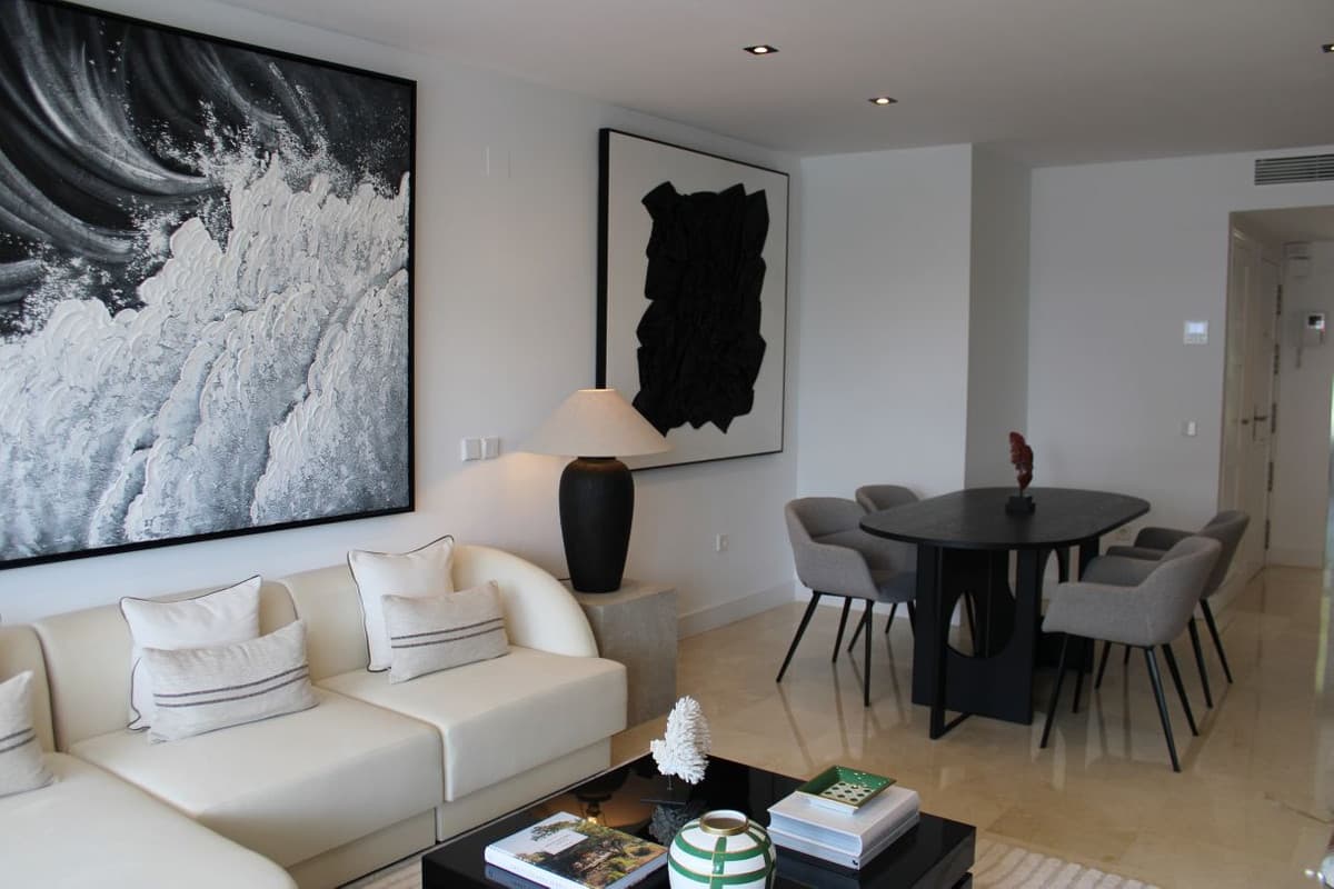 Middle Floor Apartment in Marbella — photo 5 of 10