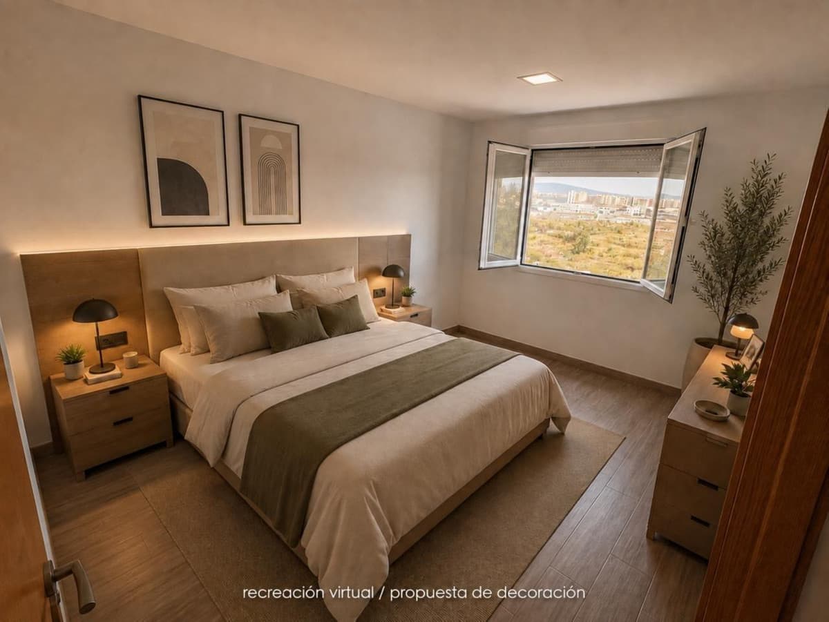 Middle Floor Apartment in Málaga — photo 5 of 10