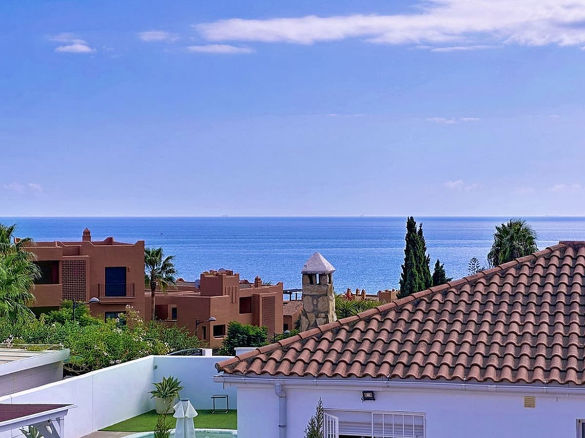 Detached Villa in Estepona — photo 2 of 10