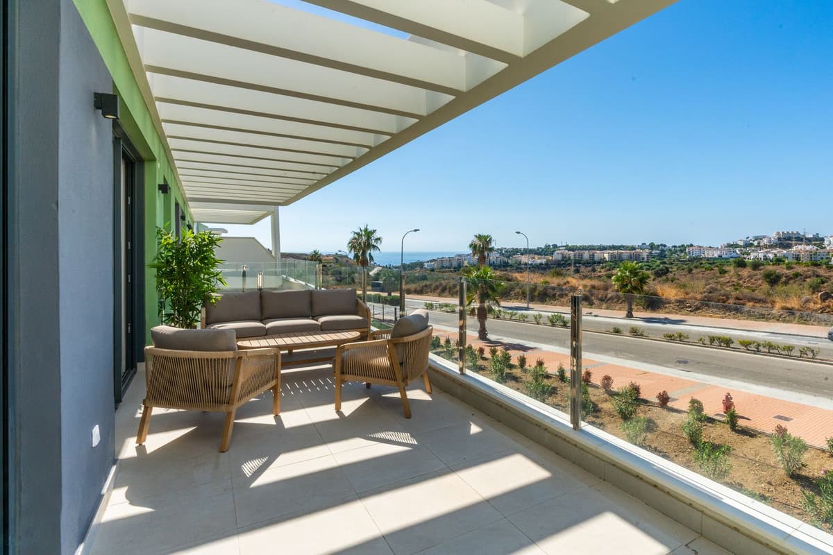 Middle Floor Apartment in Mijas Costa — photo 2 of 10