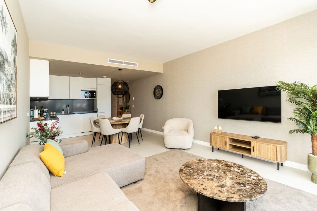 Middle Floor Apartment in Mijas Costa — photo 9 of 10