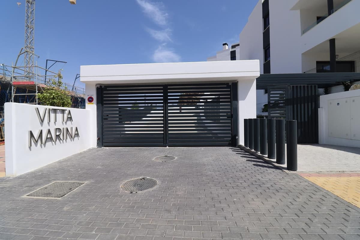 Top Floor Apartment in El Chaparral — photo 2 of 10