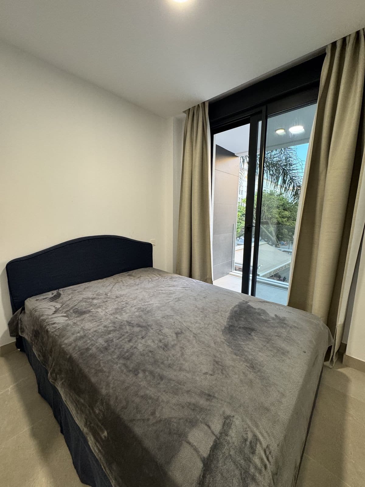 Middle Floor Apartment in Estepona — photo 8 of 10