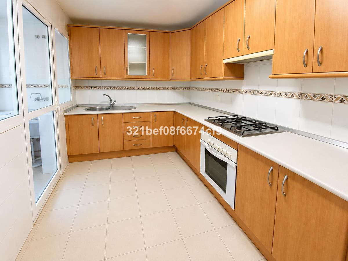 Ground Floor Apartment in Teatinos — photo 3 of 10