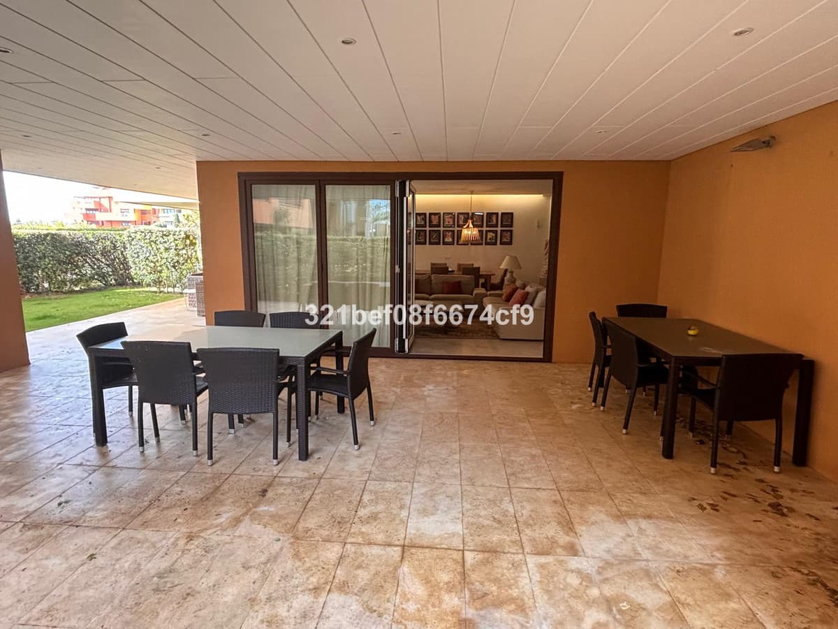 Ground Floor Apartment in Sotogrande — photo 8 of 10