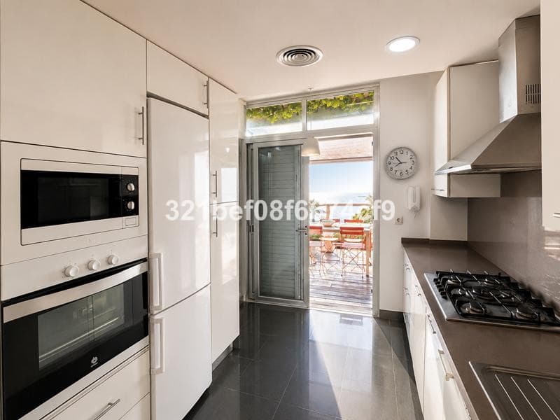 Ground Floor Apartment in San Luis de Sabinillas — photo 5 of 10