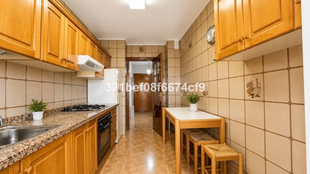 Ground Floor Apartment in Málaga — photo 2 of 10