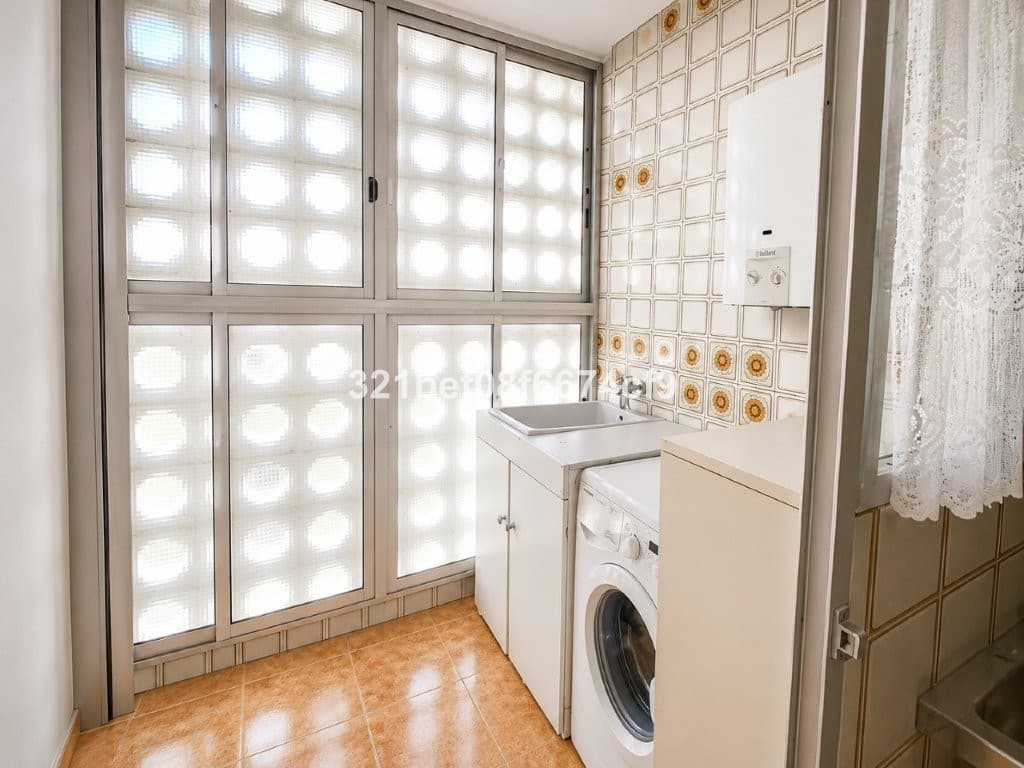 Ground Floor Apartment in Málaga — photo 5 of 10