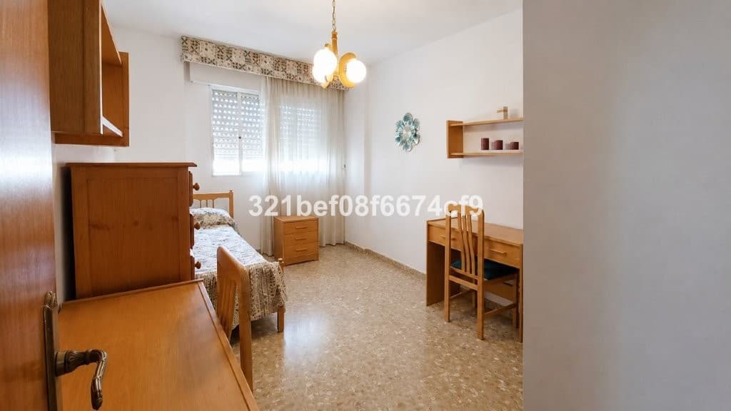 Ground Floor Apartment in Málaga — photo 6 of 10