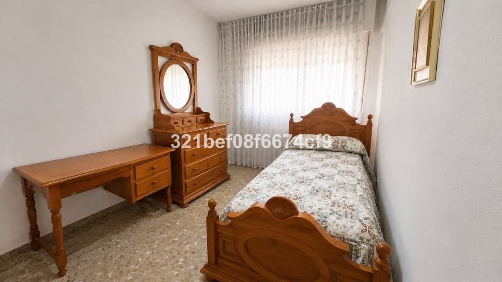 Ground Floor Apartment in Málaga — photo 8 of 10