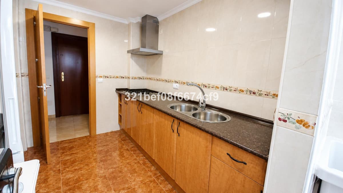 Ground Floor Apartment in Málaga — photo 3 of 10