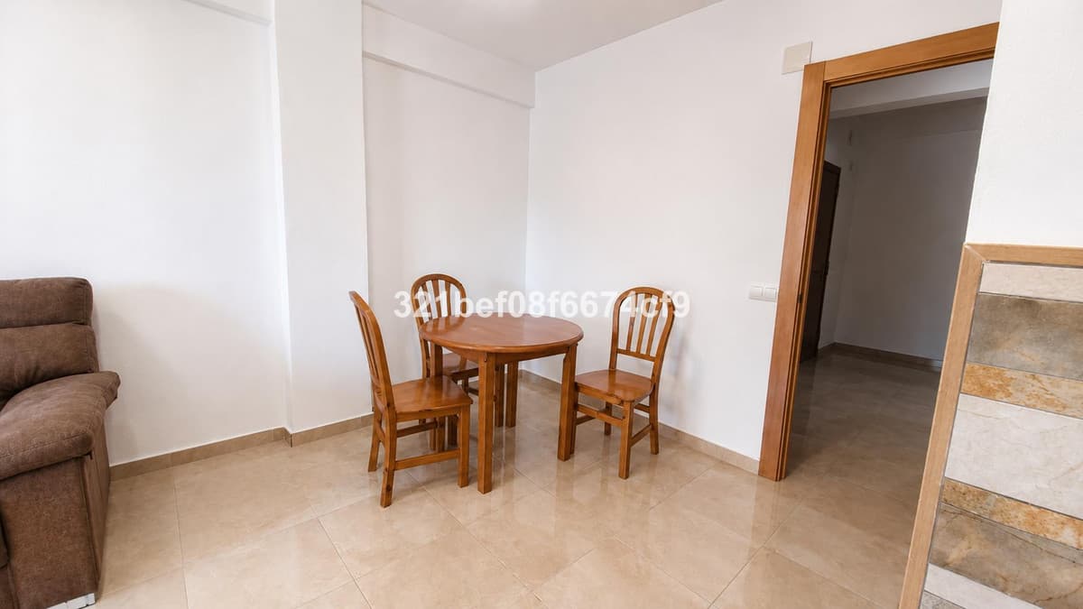 Ground Floor Apartment in Málaga — photo 9 of 10