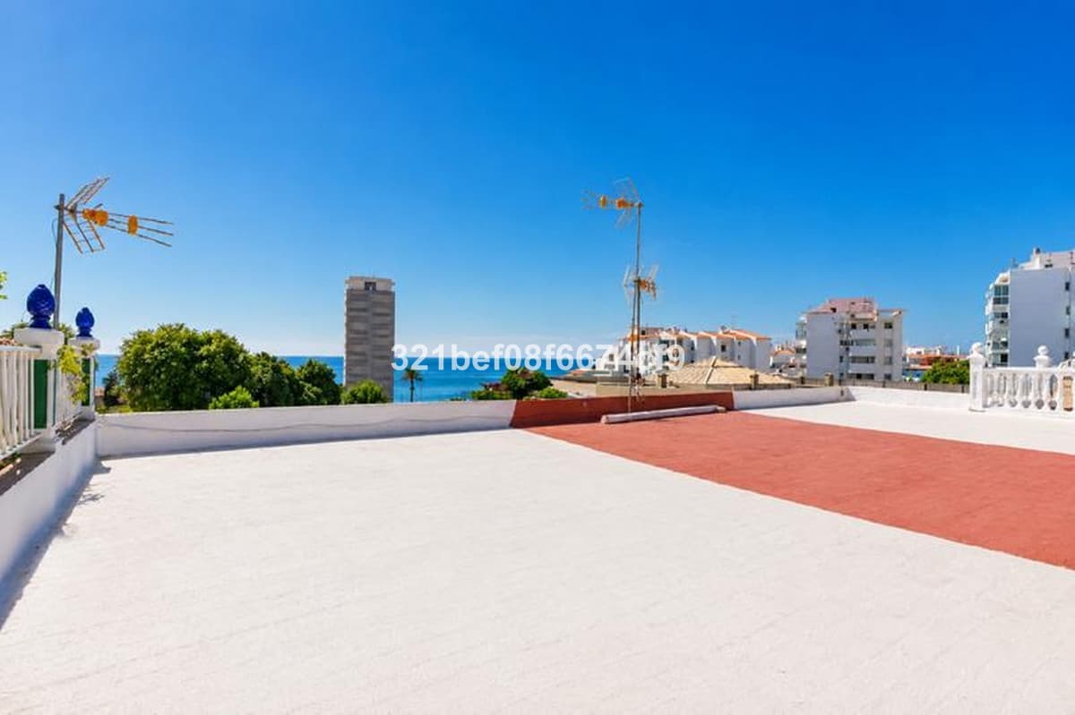 Townhouse in Estepona — photo 10 of 10
