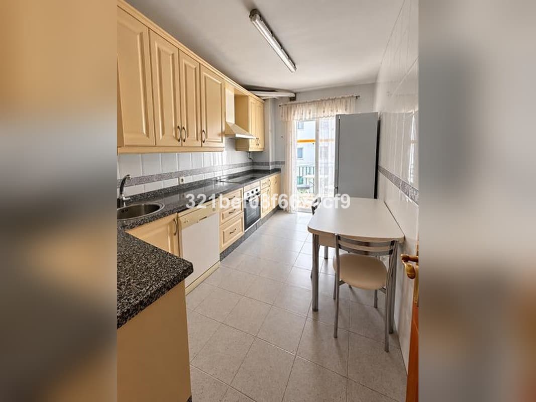 Ground Floor Apartment in Estepona — photo 9 of 10