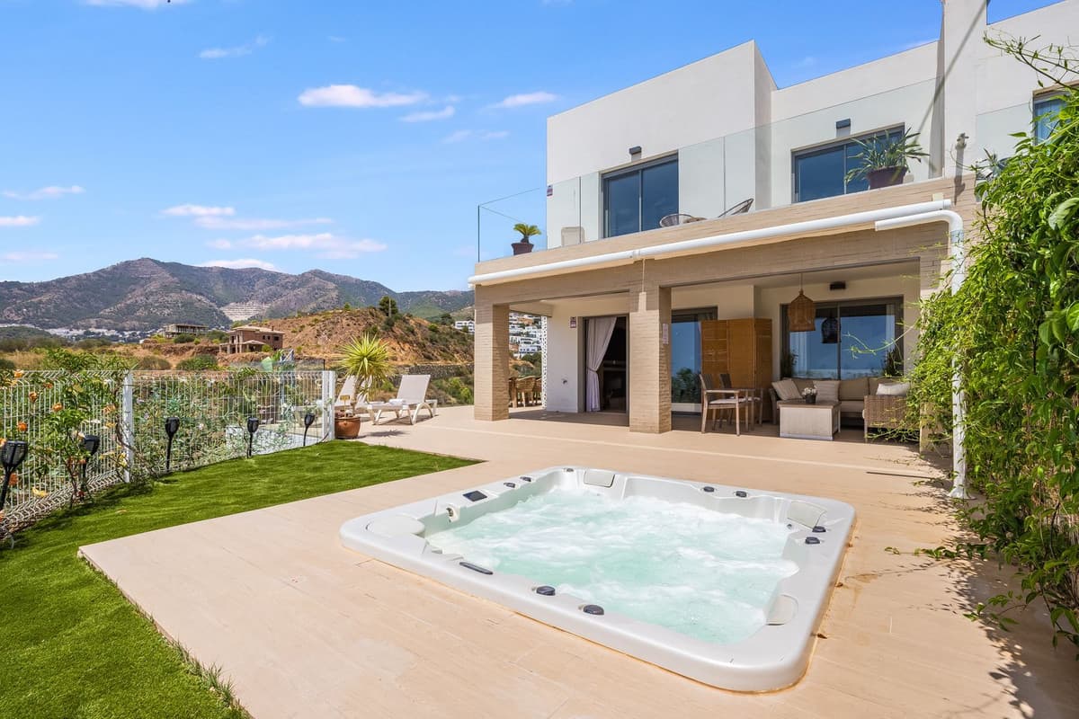 Semi-Detached House in Mijas Costa — photo 5 of 10