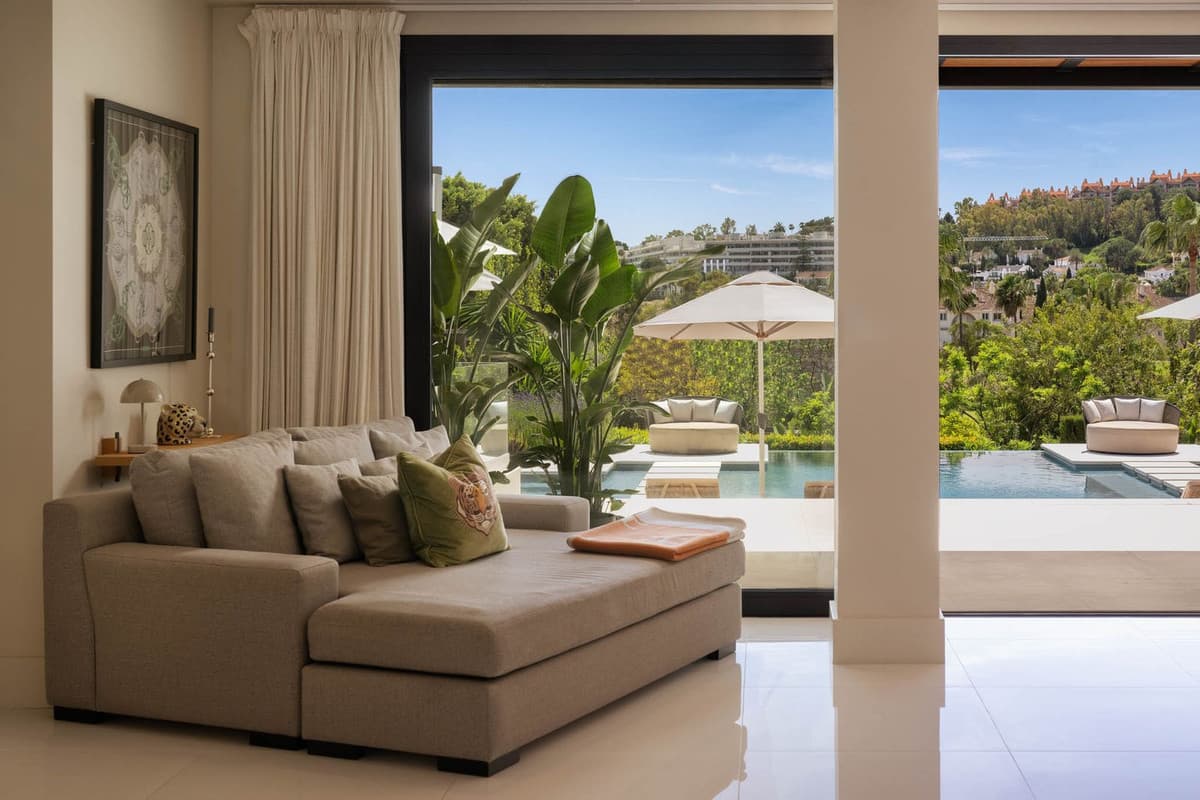 Detached Villa in Nueva Andalucía — photo 5 of 10