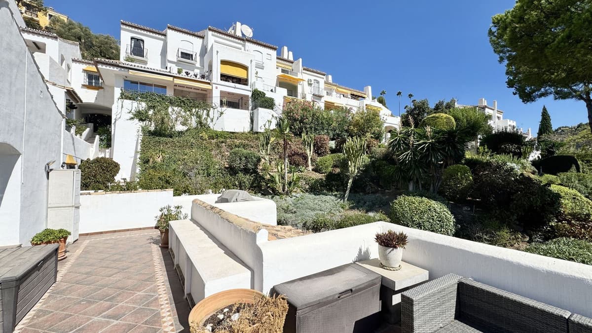 Top Floor Apartment in Los Almendros — photo 6 of 10