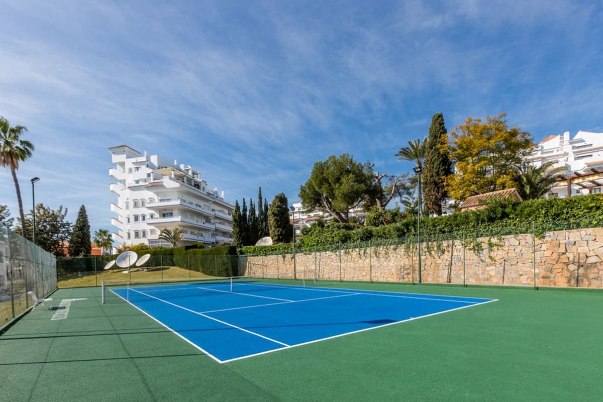 Top Floor Apartment in Puerto Banús — photo 1 of 10