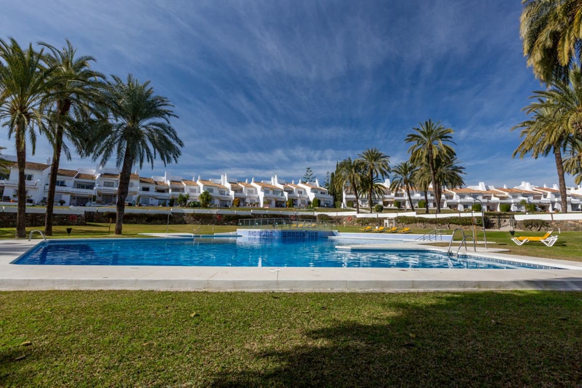 Top Floor Apartment in Puerto Banús — photo 3 of 10