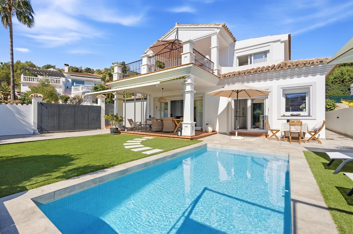 Detached Villa in Cerros del Aguila — photo 1 of 10