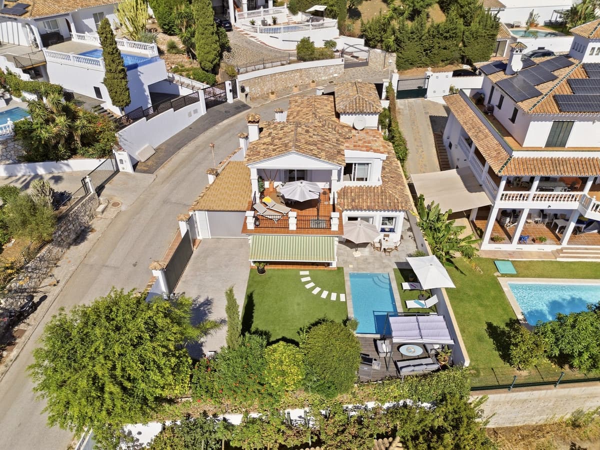 Detached Villa in Cerros del Aguila — photo 3 of 10