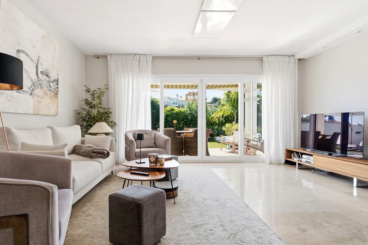 Detached Villa in Cerros del Aguila — photo 4 of 10