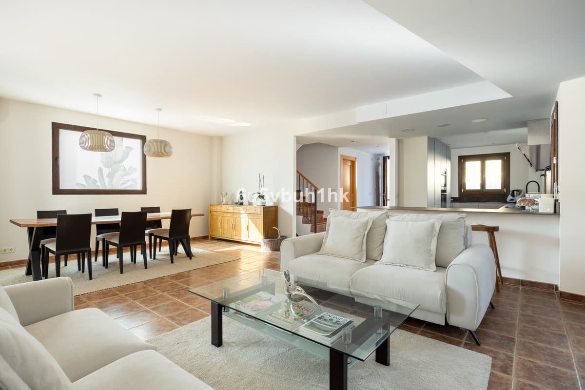 Detached Villa in Estepona — photo 4 of 10