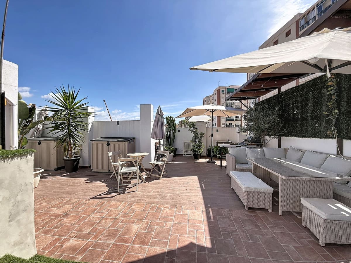 Townhouse in Málaga Centro — photo 2 of 10