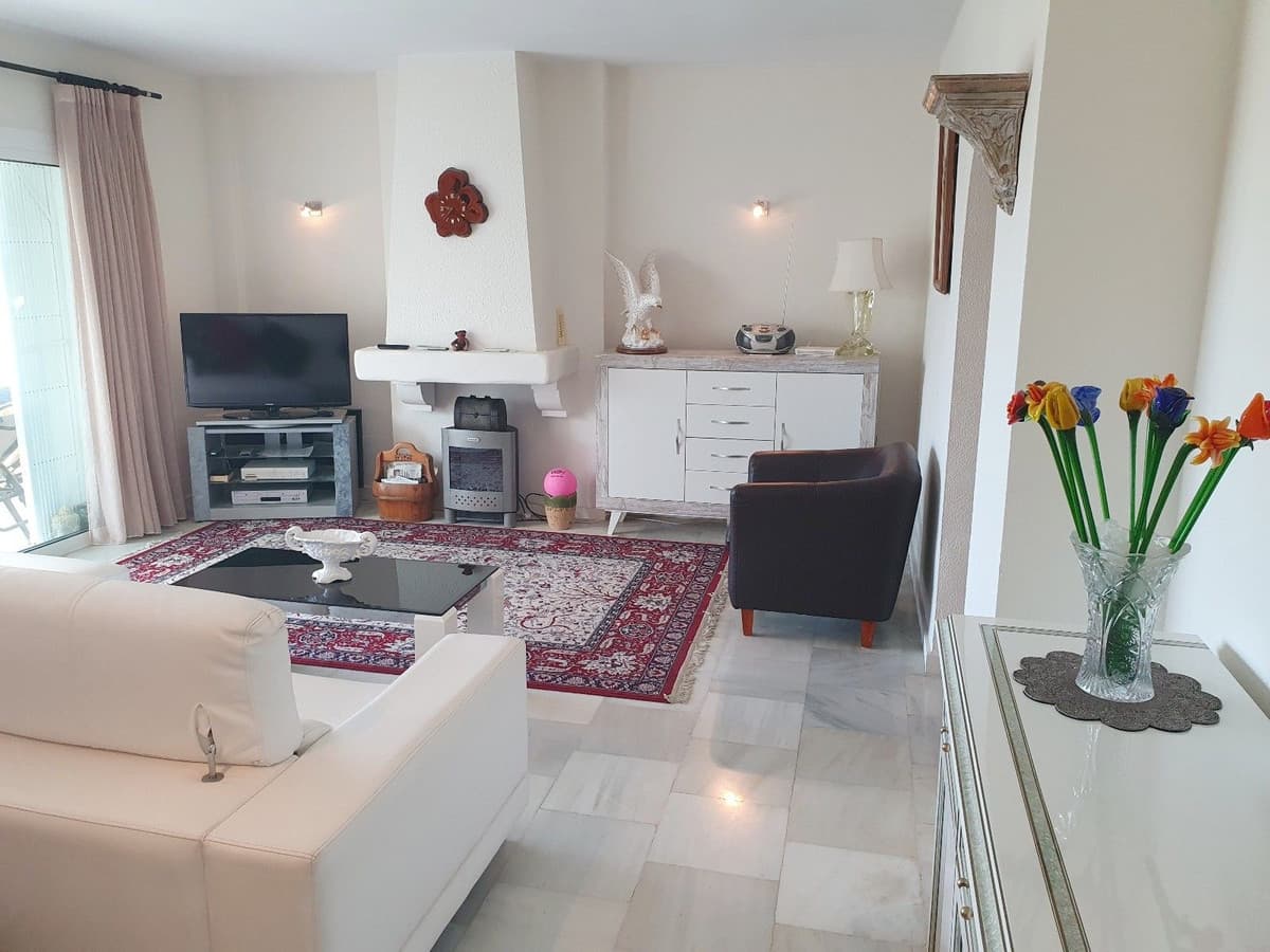 Top Floor Apartment in El Paraiso — photo 7 of 10