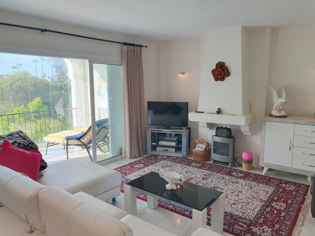 Top Floor Apartment in El Paraiso — photo 8 of 10