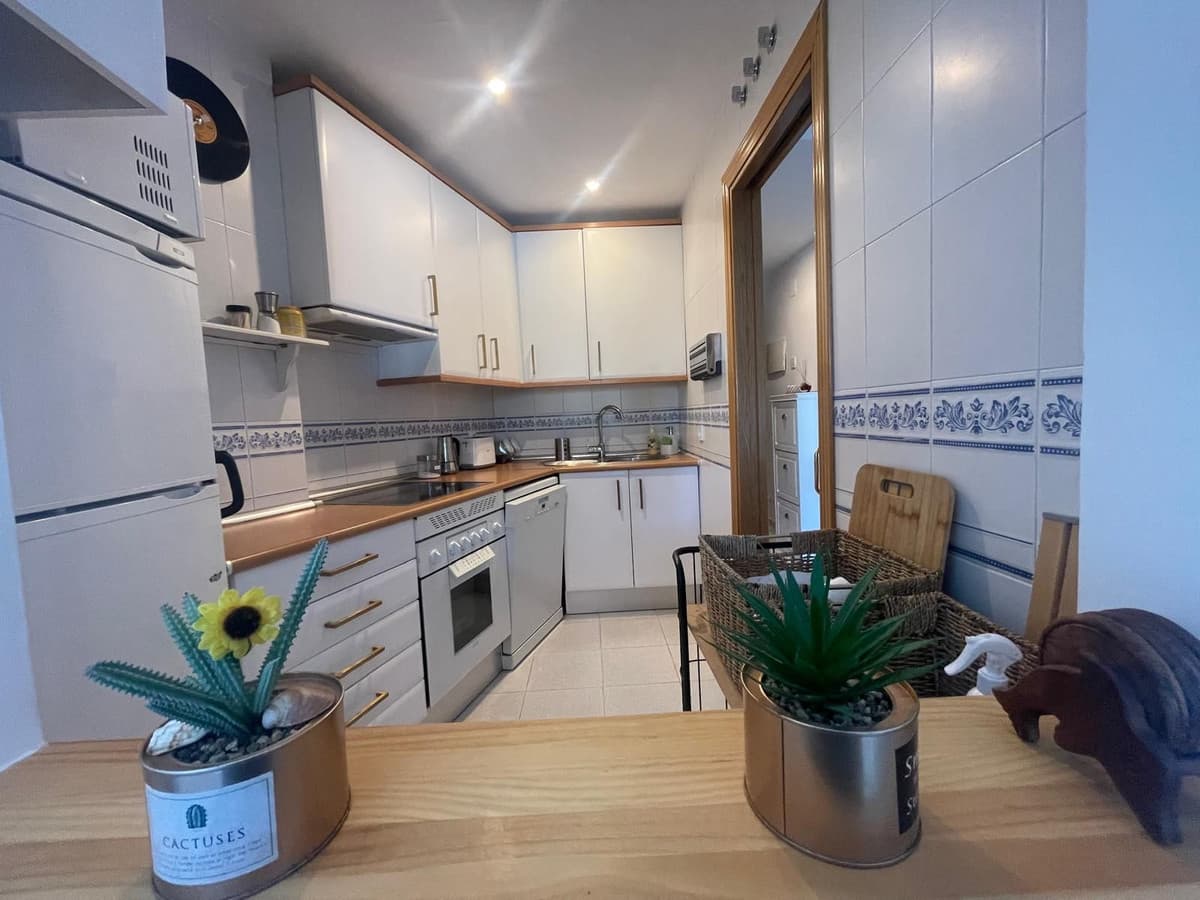 Middle Floor Apartment in Fuengirola — photo 2 of 10