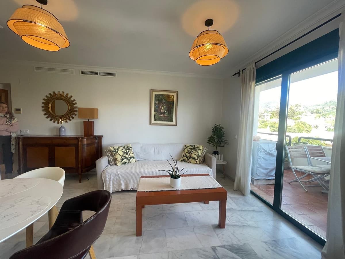 Middle Floor Apartment in Fuengirola — photo 3 of 10
