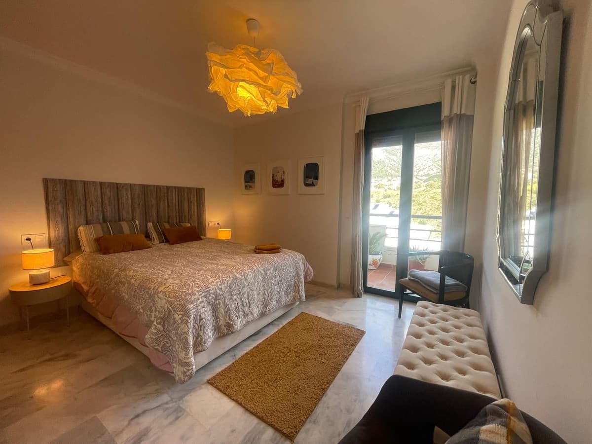 Middle Floor Apartment in Fuengirola — photo 4 of 10