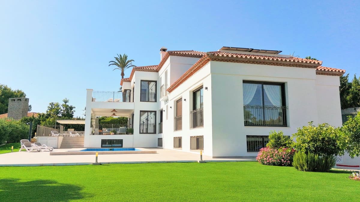 Detached Villa in Estepona — photo 4 of 10