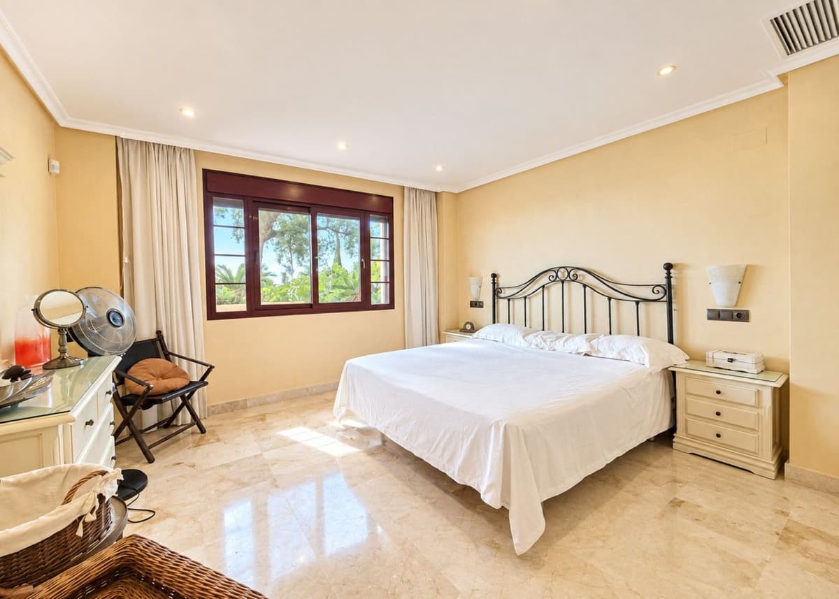 Ground Floor Apartment in La Mairena — photo 4 of 10
