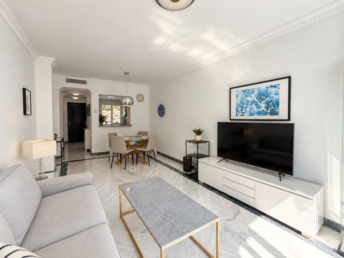 Top Floor Apartment in Nueva Andalucía — photo 4 of 10