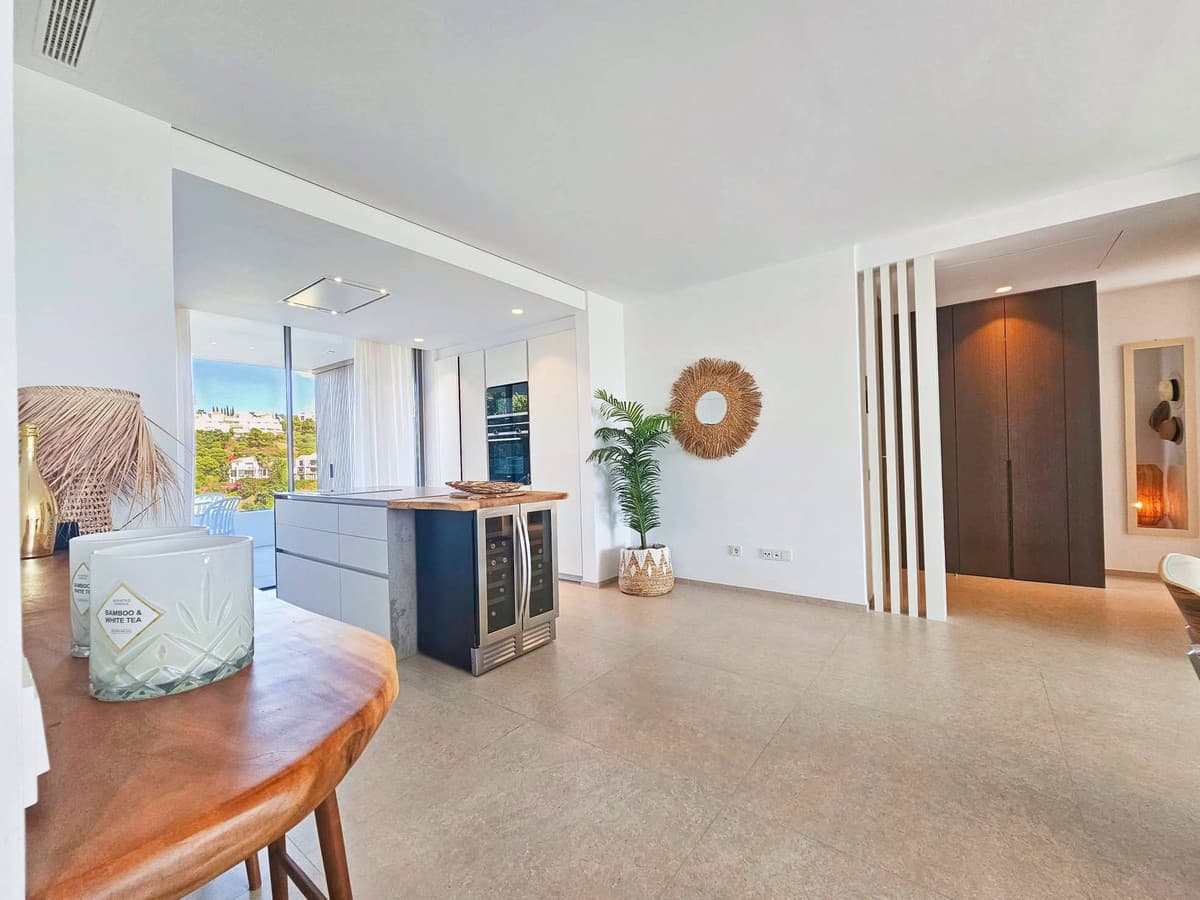Middle Floor Apartment in Los Arqueros — photo 9 of 10