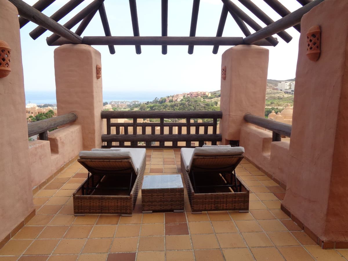 Penthouse in La Duquesa — photo 5 of 10